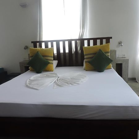 Primrose Guest House Unawatuna Eksteriør billede