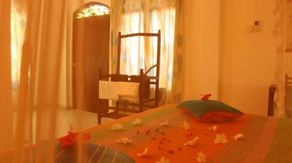 Primrose Guest House Unawatuna Eksteriør billede