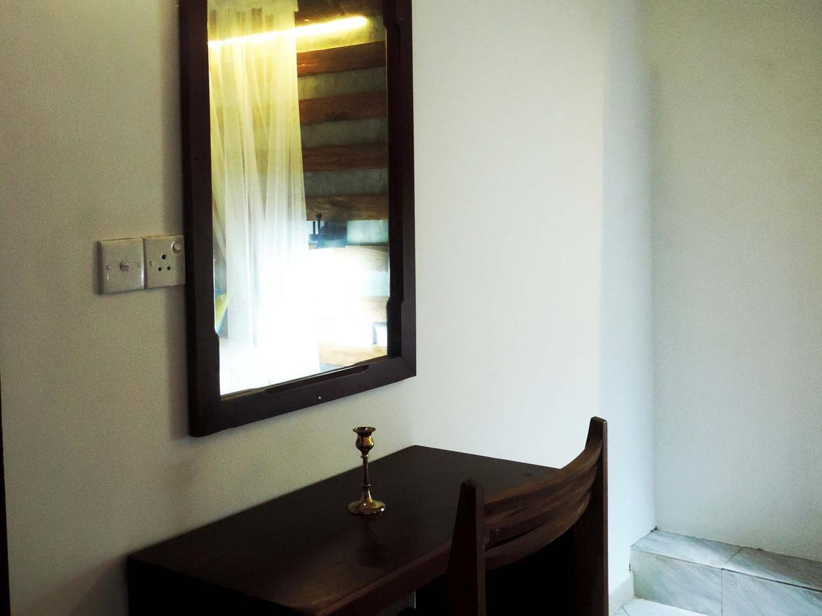 Primrose Guest House Unawatuna Eksteriør billede