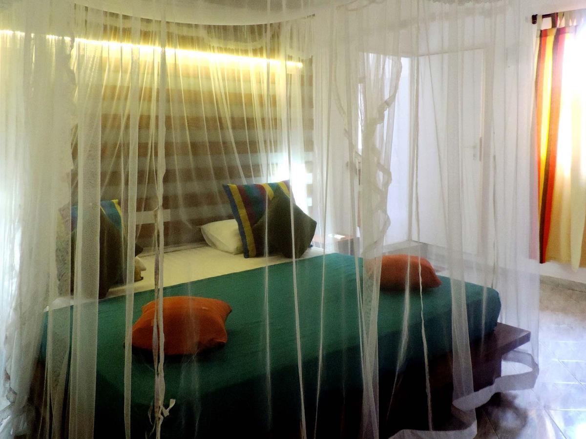 Primrose Guest House Unawatuna Eksteriør billede