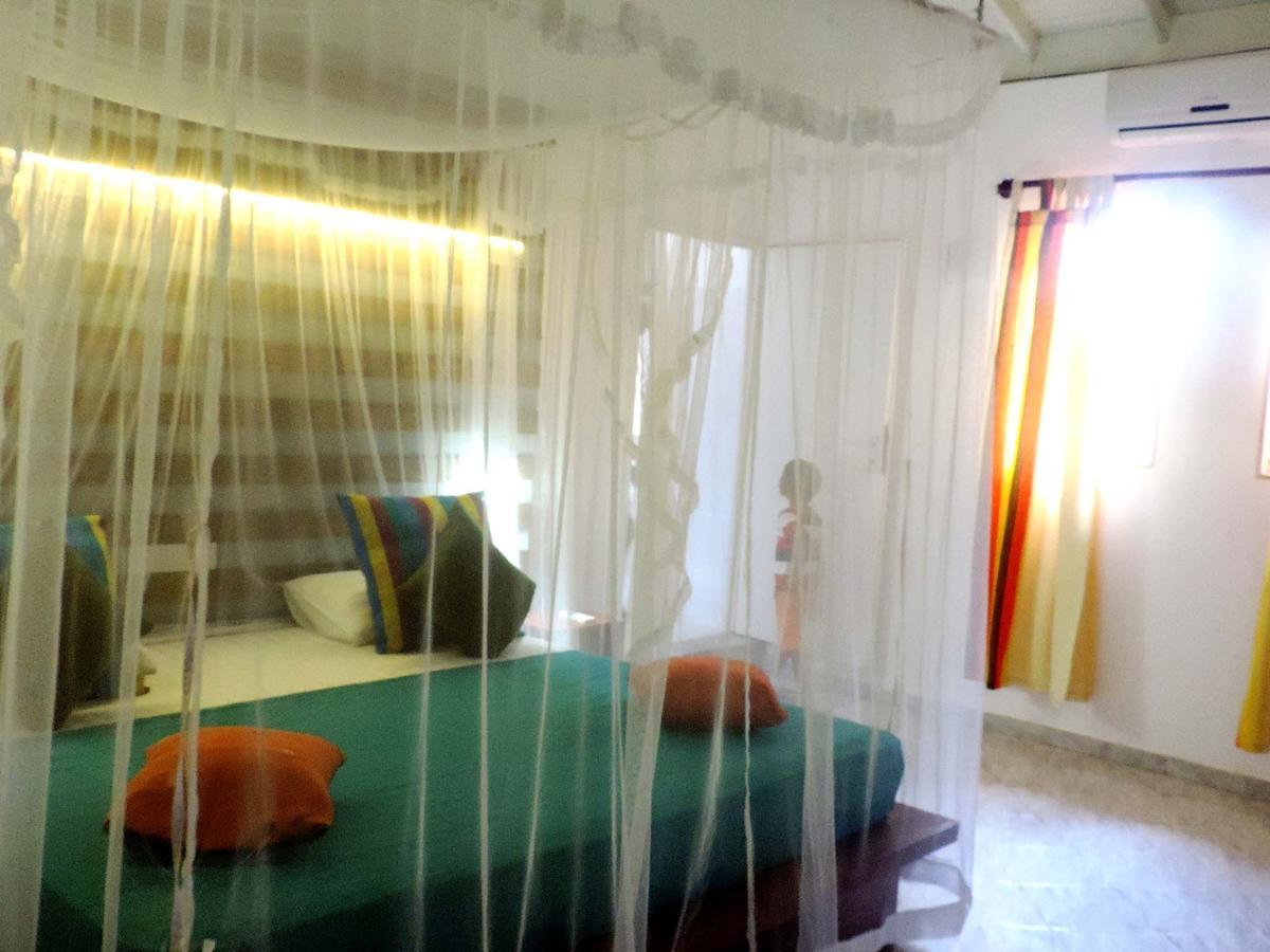 Primrose Guest House Unawatuna Eksteriør billede