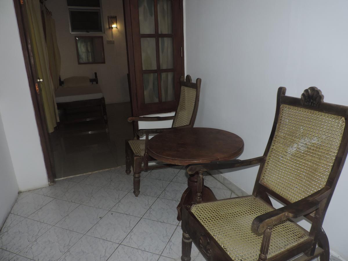 Primrose Guest House Unawatuna Eksteriør billede