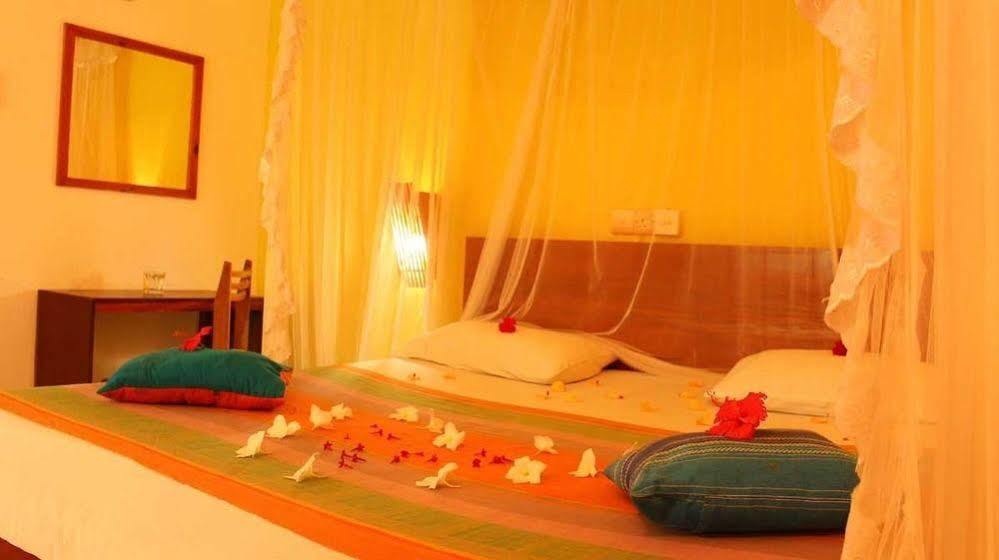 Primrose Guest House Unawatuna Eksteriør billede